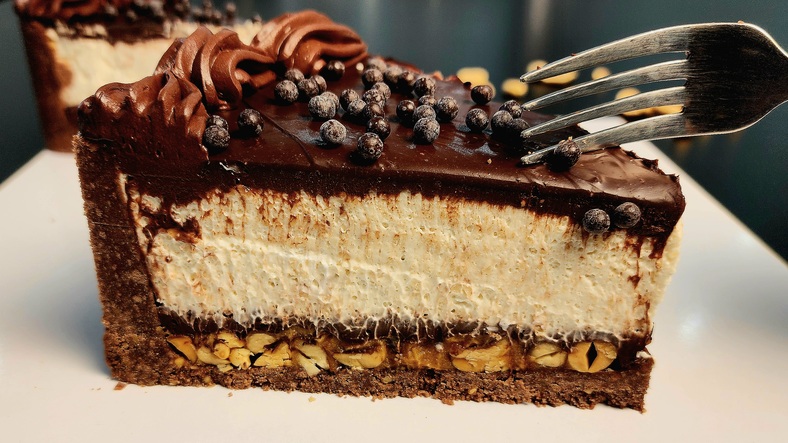 Cheesecake Snickers 🍰 - A luxury dessert with chocolate and caramel flavor