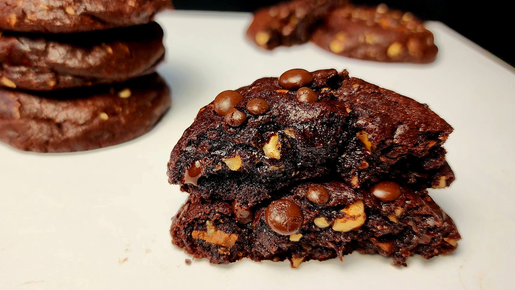 Brownie cookie 🍪 with amazing chocolate 🍫🌰 and hazelnut flavour Crispy top and wet and soft inside